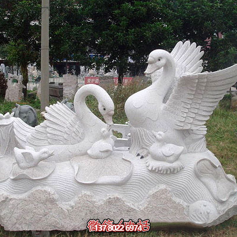 創(chuàng)意企鵝雕塑，點(diǎn)綴你的公園廣場