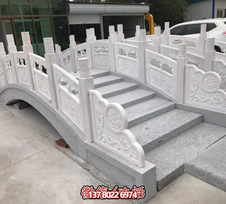 美麗的漢白玉石拱橋，伴您一路暢游！