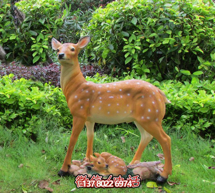 玻璃鋼雕塑小鹿環(huán)護(hù)公園彩繪溫馨美觀的園林裝飾 玻璃鋼雕塑小鹿環(huán)護(hù)公園彩繪溫馨美觀的園林裝飾