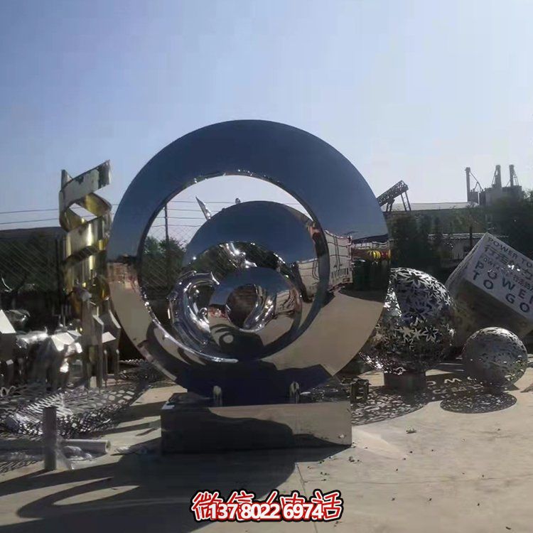 不銹鋼抽象幾何雕塑，鏡面圓環(huán)裝飾廣場、園林