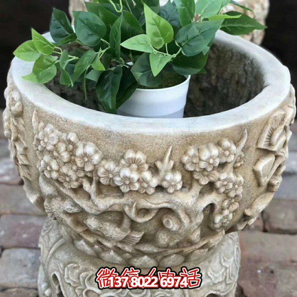 精美藝術(shù)石雕花盆，讓繁復(fù)多彩的花紋與浮雕結(jié)合，打造出精美的大理石雕塑