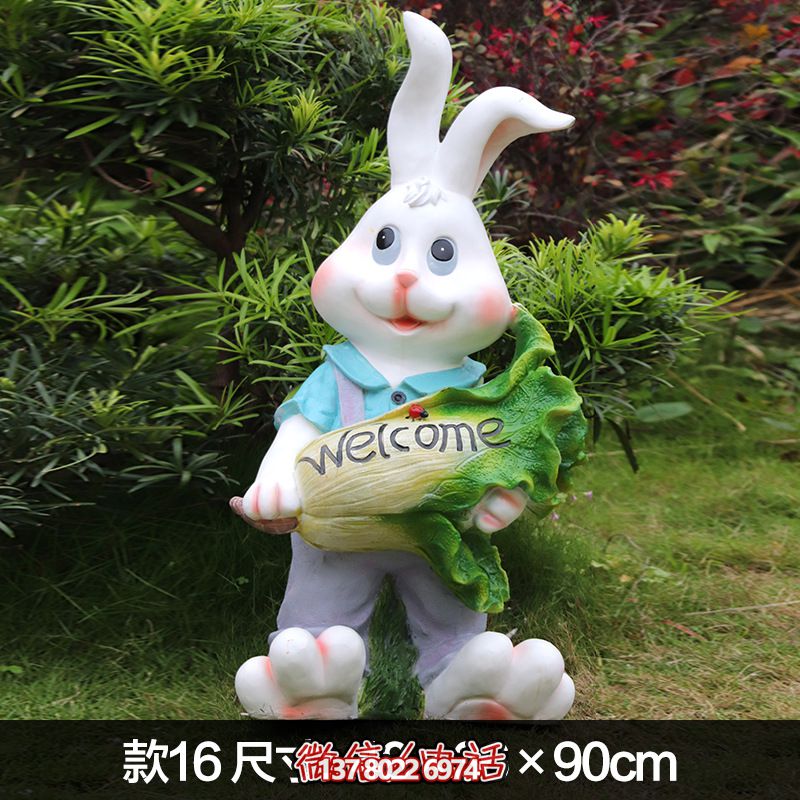 站立玻璃鋼兔子雕塑——給景區(qū)帶來獨(dú)特的視覺效果 站立玻璃鋼兔子雕塑——給景區(qū)帶來獨(dú)特的視覺效果