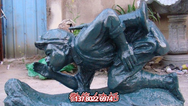 紀(jì)念紅軍歷史銅雕紅軍小沖鋒號雕塑 紀(jì)念紅軍歷史銅雕紅軍小沖鋒號雕塑