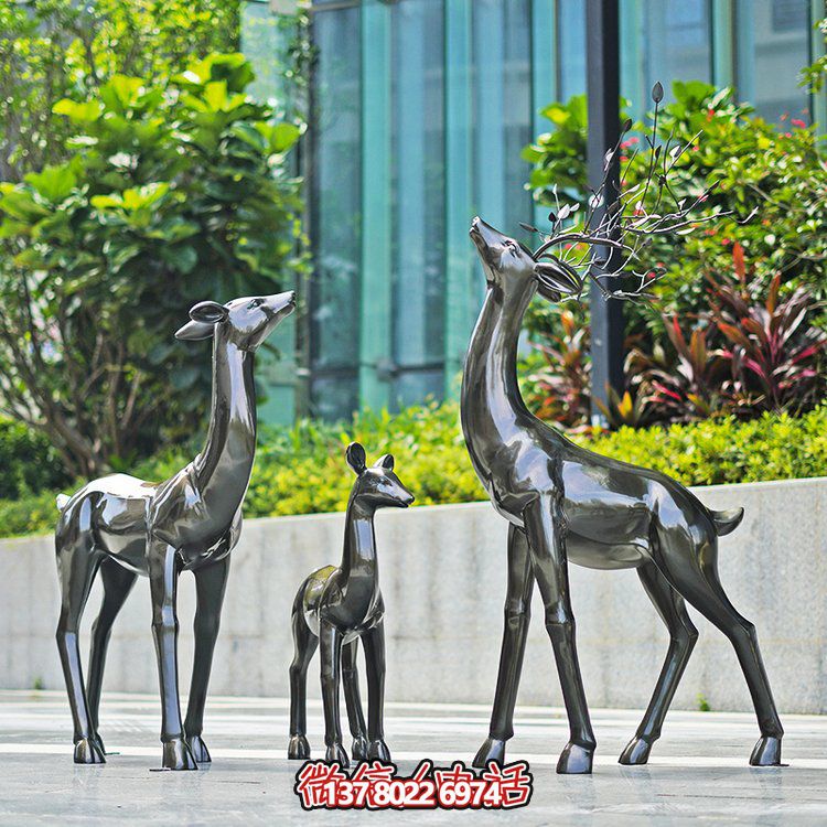 玻璃鋼制仿銅小鹿擺件，點綴戶外園林景觀