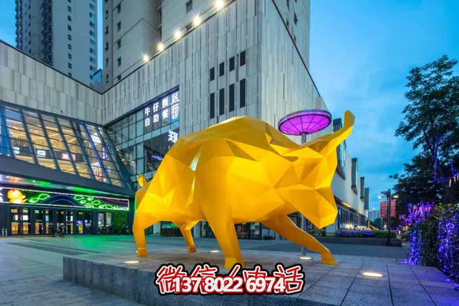 玻璃鋼彩繪雕塑讓你的廣場現(xiàn)象級創(chuàng)意牛！