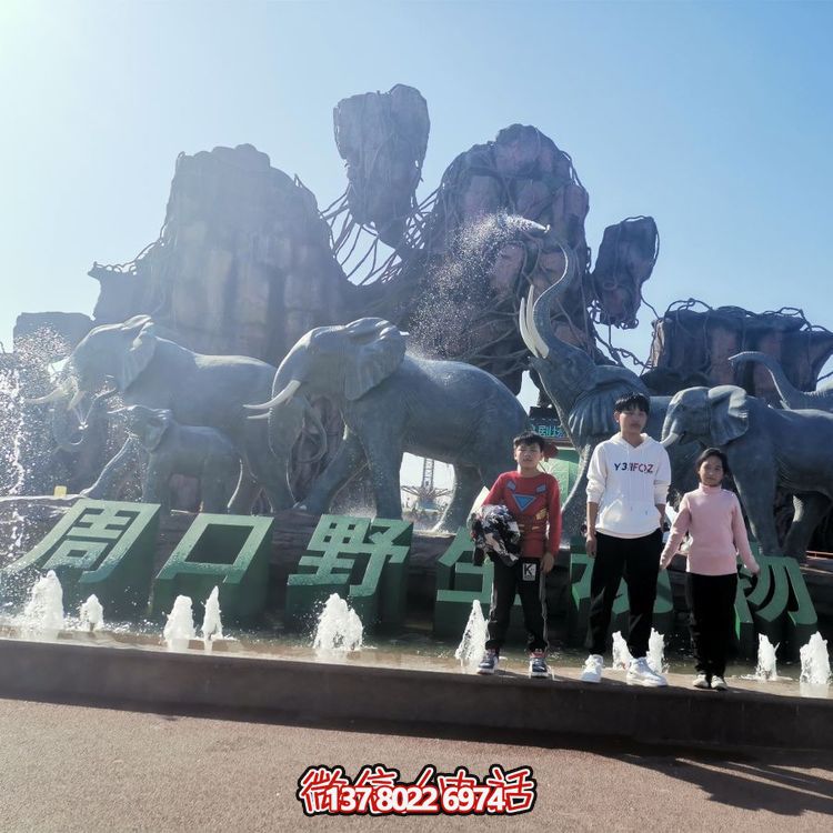 美麗的戶(hù)外玻璃鋼雕塑，引領(lǐng)景觀主題