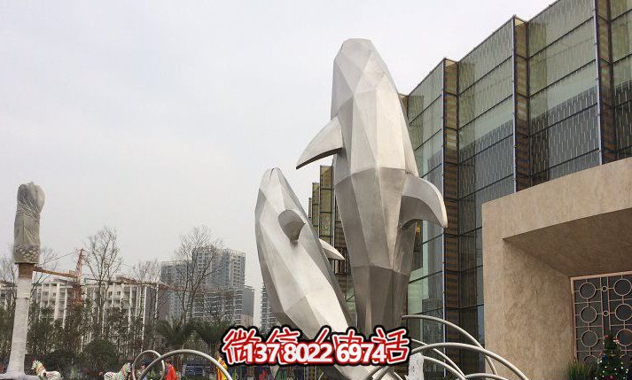 不銹鋼海豚雕塑跳躍在商業(yè)街的美麗守護 不銹鋼海豚雕塑跳躍在商業(yè)街的美麗守護