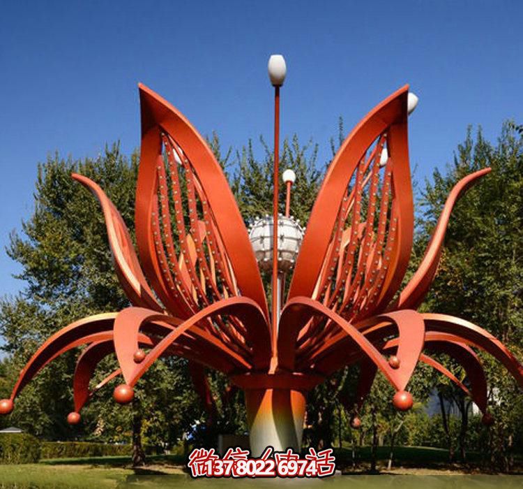 不銹鋼雕塑——綻放紅色花朵，為公園增添美麗