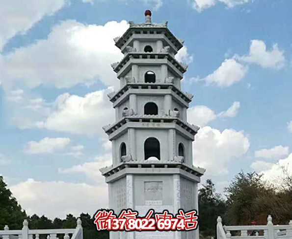 精美多層大理石寶塔，見證古老寺院的美麗景觀