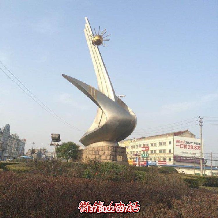 大型不銹鋼鏡面擺件，點綴美麗園林景觀